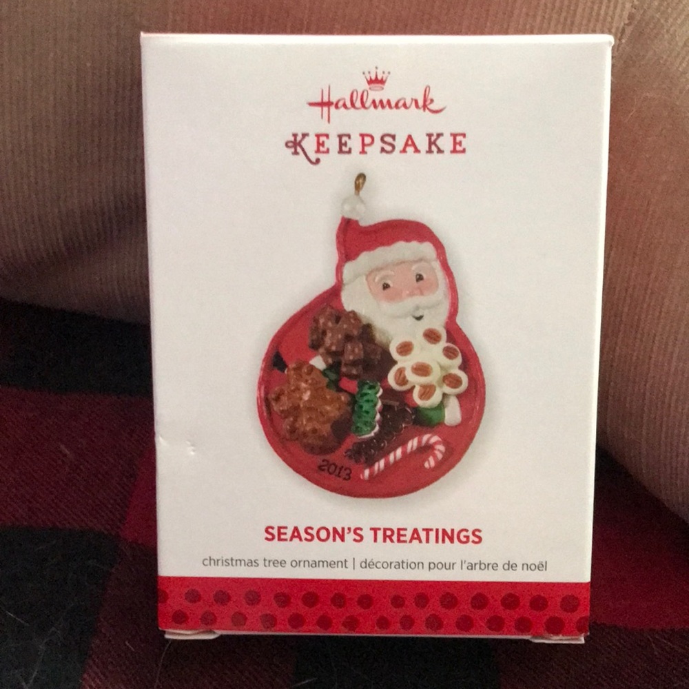 LAST CHANCE NWT Hallmark “Season’s Treatings” Ornament